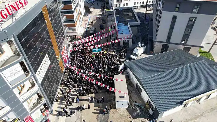 CHP Genel Başkanı Özgür Özel'in halk buluşmasına vatandaş ilgi göstermedi