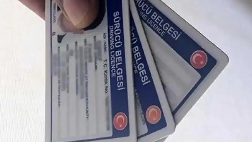 Cuma Günü Son Gün! Eski Tip Ehliyetler Tarih Oluyor!