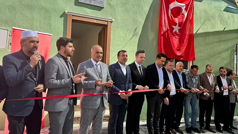 Depremin vurduğu Malatya'da bir cami daha ibadete açıldı