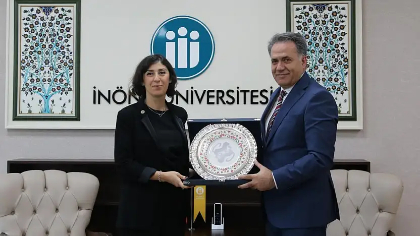 İsmet İnönü'nün torunu Zeynep Bilgehan'dan Rektör Akpolat'a ziyaret