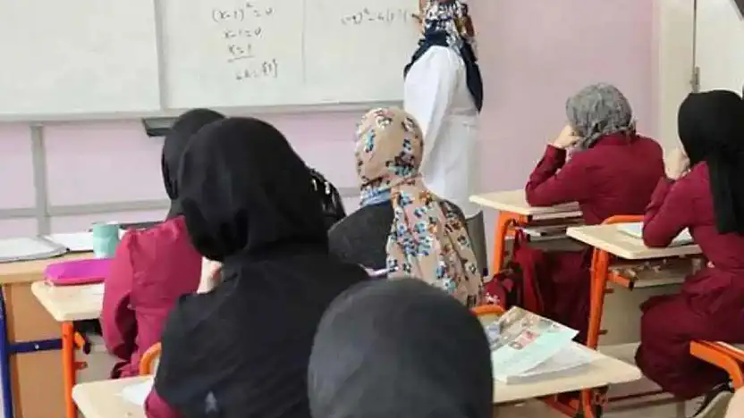 Kadrolu Öğretmenlere İl İçi Tayin Hakkı İşte Şartlar ve Tarihler