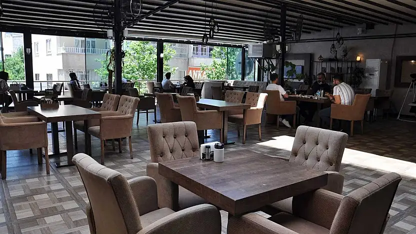 Lokanta ve Kafelerde Servis Ücreti Kalkıyor!