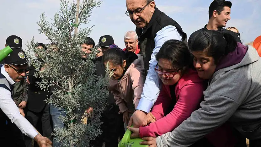 Malatya'da 733 bin fidan toprakla buluştu