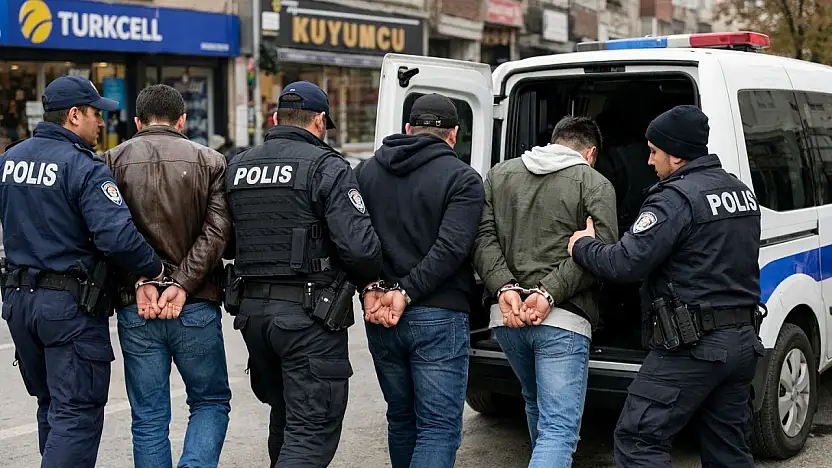 Malatya'da haklarında kesinleşmiş hapis cezası bulunan 3 hükümlü yakalandı