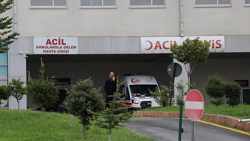 Malatya'da otomobil orta refüje çarptı: 1 yaralı