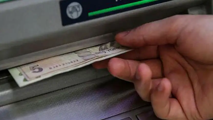 Milyonlarca Emeklinin Beklediği Gün Geldi! Zam Farkları Bankalarda