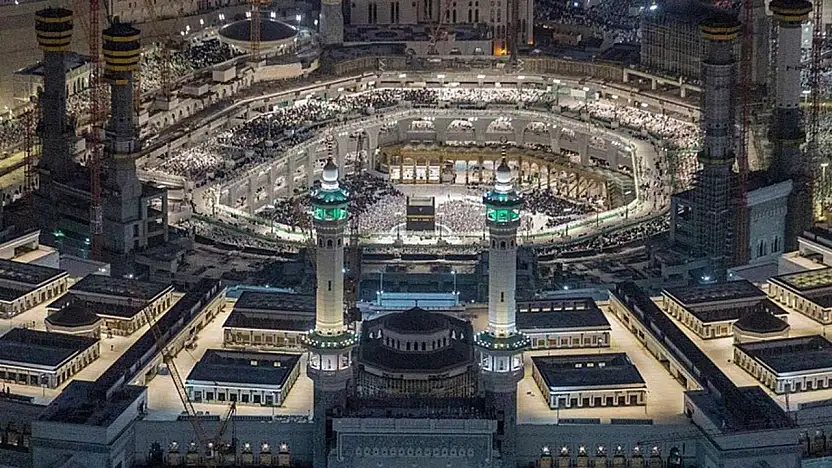 Milyonlarca Hacı Kabe'den Veda Tavafıyla Ayrılıyor