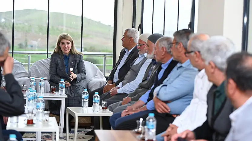 Ölmeztoprak Vatandaşın Nabzını Tutuyor Talepleri Yerinde Dinliyor