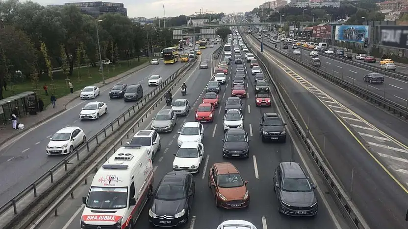 Otomobil mi motosiklet mi? Eylülde sürpriz lider belli oldu!