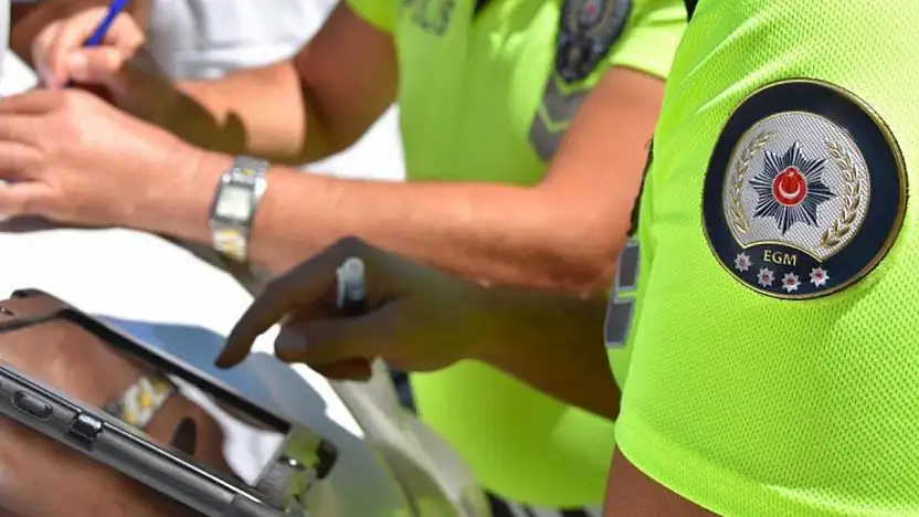 Trafiği tehlikeye atan sürücülere 97 bin lira ceza verildi