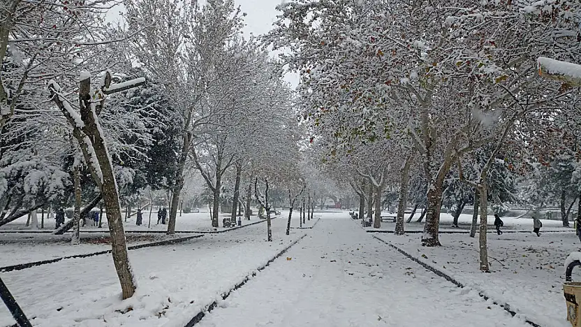 Ülke genelinde yağış, buzlanma ve fırtına uyarısı