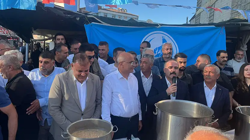 Ülkü Ocakları Geleneği Sürdürüyor Aşure Etkinliğine Yoğun İlgi