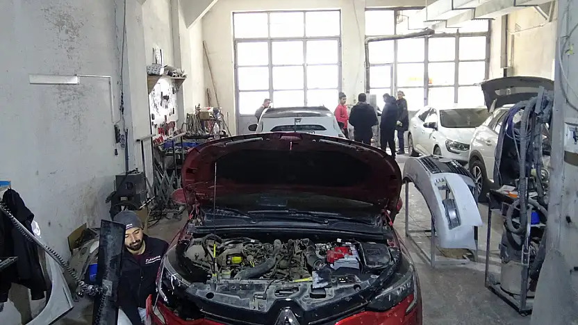 Yağışlar kazaları artırdı, kaportacılar taleplere yetişemiyor