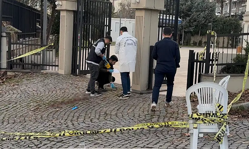 Anne Cenazesi Kana Bulandı: Kardeşini Başından Vurarak Öldürdü