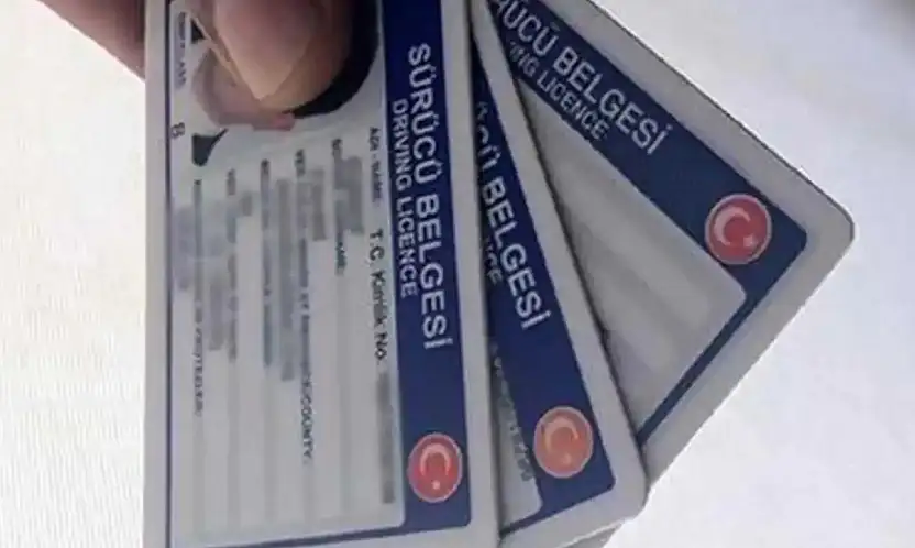 Cuma Günü Son Gün! Eski Tip Ehliyetler Tarih Oluyor!