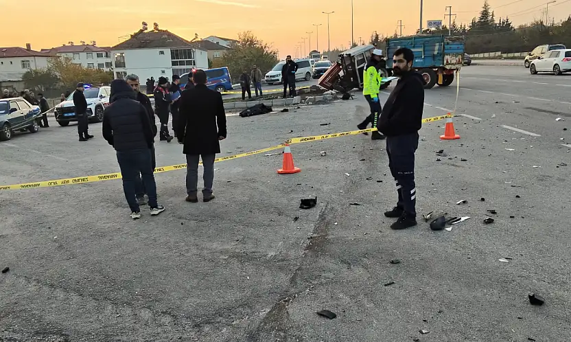 Elazığ'da kazada savrulan araç yayaya çarptı: 1 ölü, 2 yaralı