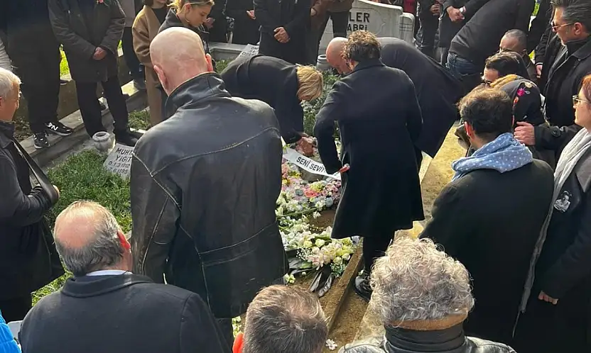 Haldun Dormen Edirnekapı Mezarlığı'nda toprağa verildi