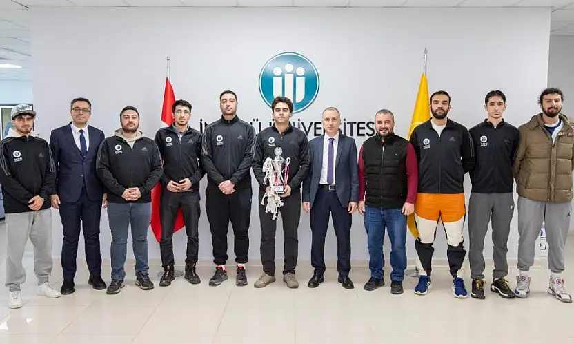 İnönü Üniversitesi Basketbol takımı şampiyon oldu