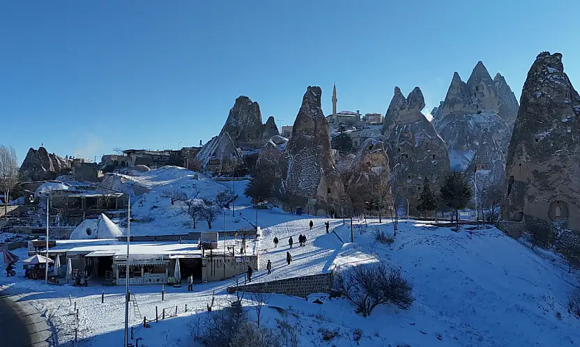 Karlı Kapadokya havadan görüntülendi