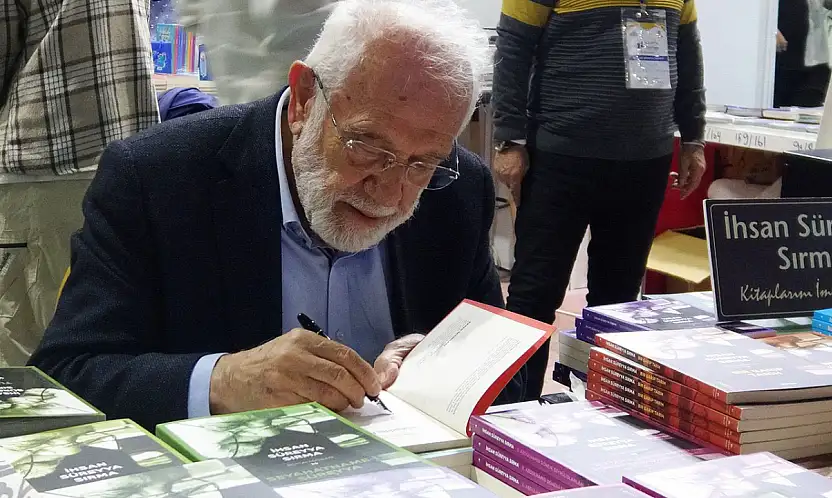 Kitapların Değil Telefonların Kölesi Olduk!