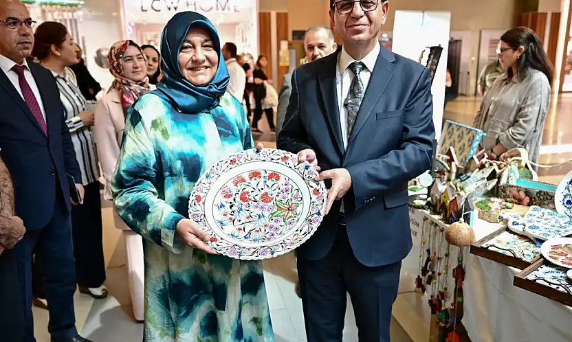 'Kurs Merkezleri-Yılsonu' Sergisinde Beğeniye Sunuldu