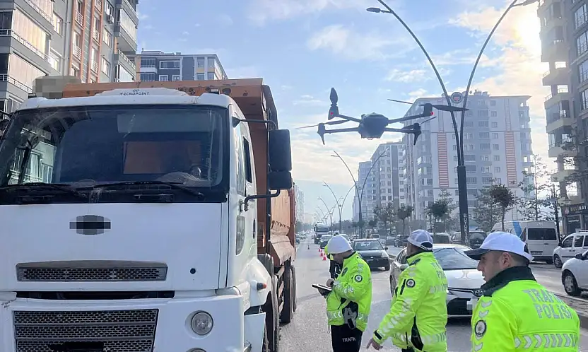 Malatya'da beton mikserleri ve hafriyat kamyonlarına dron destekli denetim