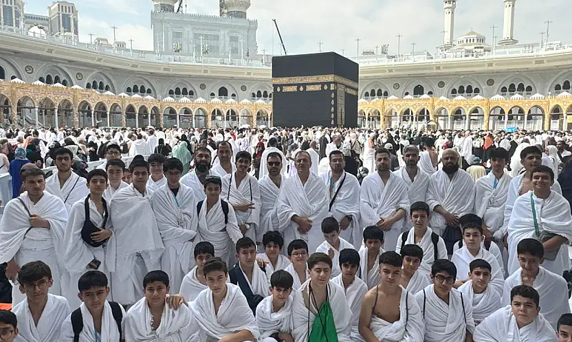 Malatya'da Bir İlk: Hafızlık Belgeleri Umre'de Mukaddes Topraklarda Verildi