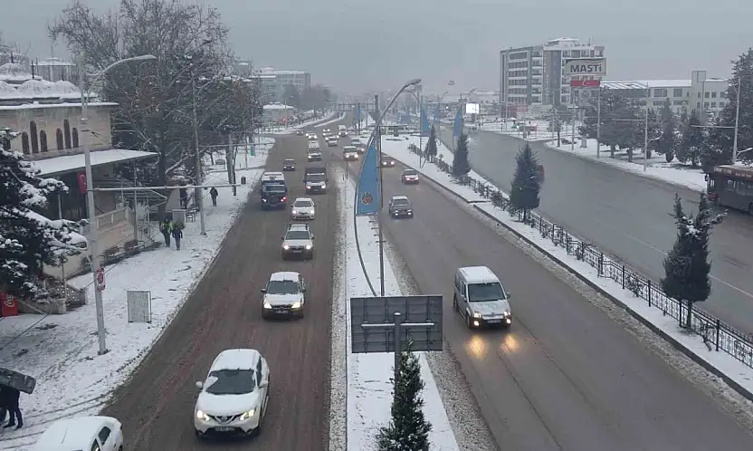 Malatya'da kar yağışı etkili oluyor