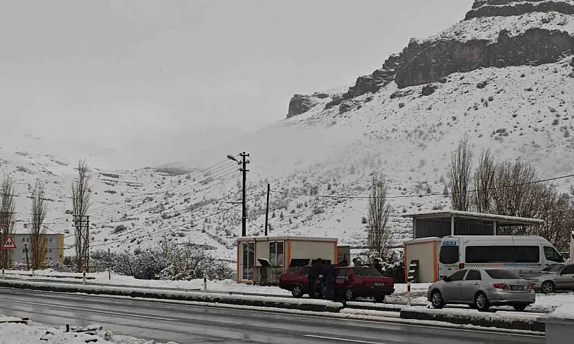 Malatya'da sağanak ve kar yağışı etkili oluyor