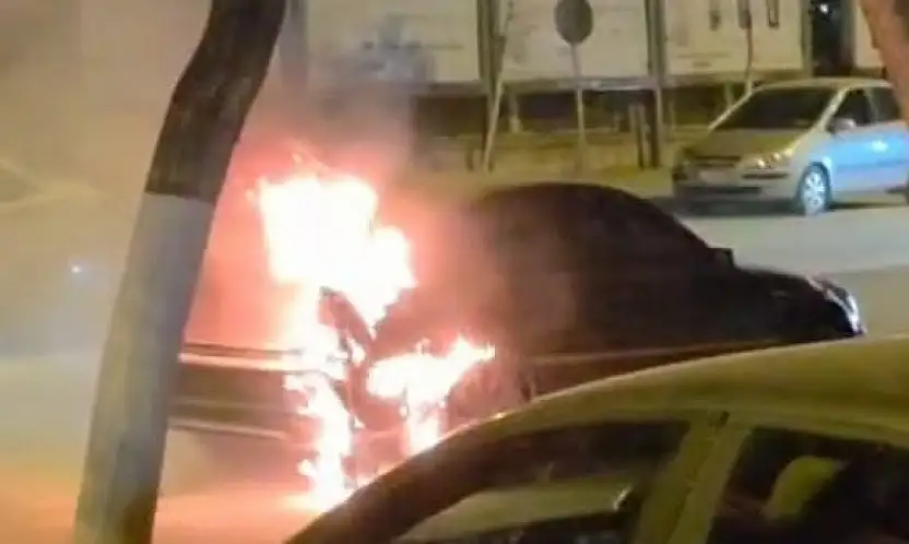 Malatya'da seyir halindeki otomobilde yangın