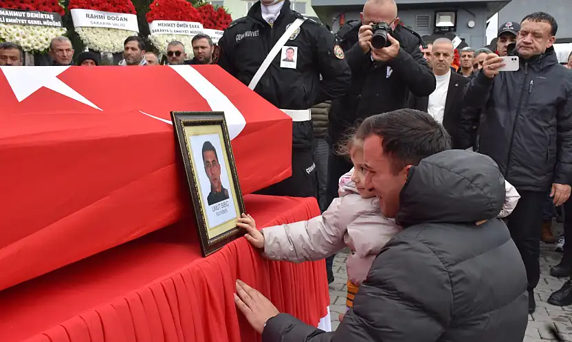 Silah Kazası Can Aldı: Genç Polis Memuru Son Yolculuğuna Uğurlandı