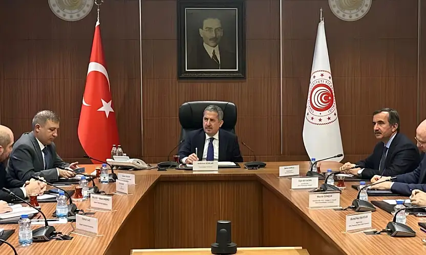 Ticaret Bakanlığı zincir market temsilcileriyle toplantı yaptı