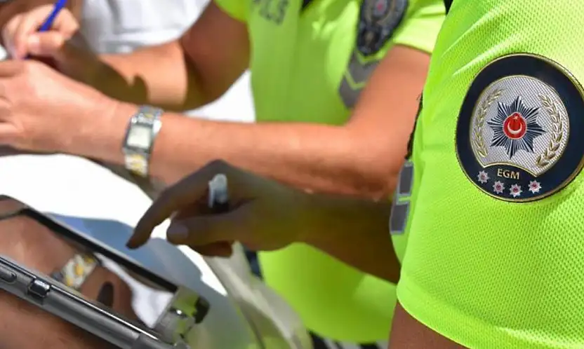 Trafiği tehlikeye atan sürücülere 97 bin lira ceza verildi