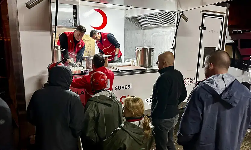 Türk Kızılay Sındırgı Depremi Sonrası Harekete Geçti