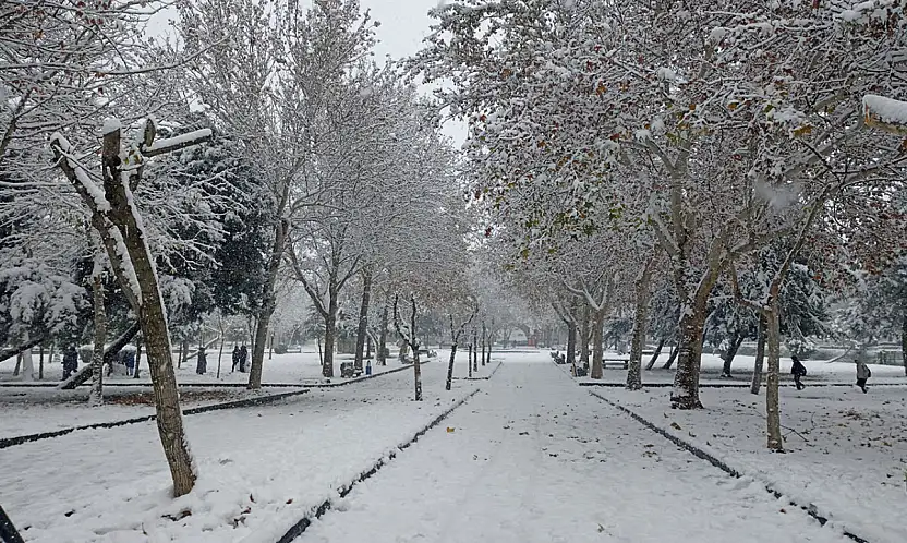 Ülke genelinde yağış, buzlanma ve fırtına uyarısı