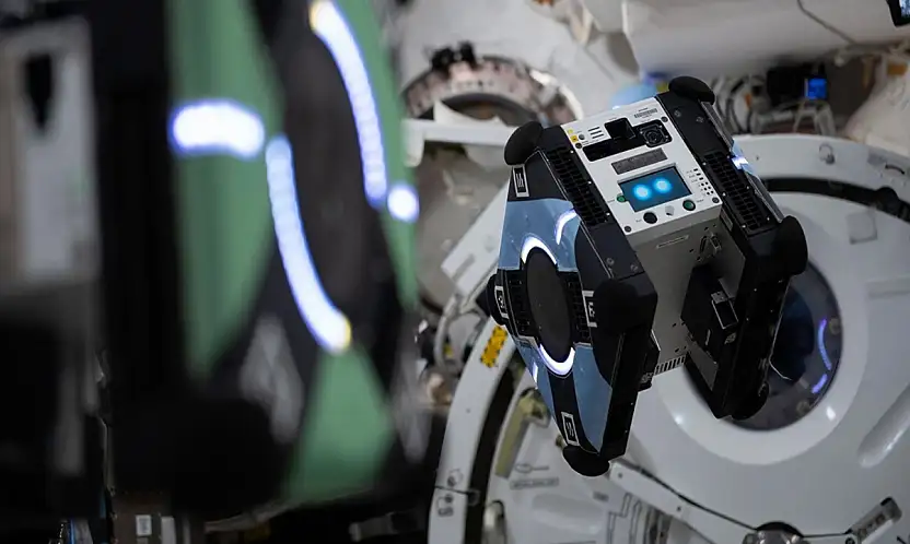 Uzay Otonomisine Büyük Adım: Yapay Zekâ Kontrol Gösterisi