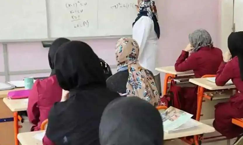 Yeni Yönetmelik Öğretmenleri Nasıl Etkileyecek?