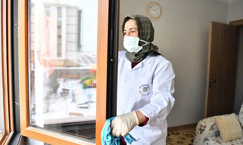 Yeşilyurt'ta büyükler baş tacı olmaya devam ediyor